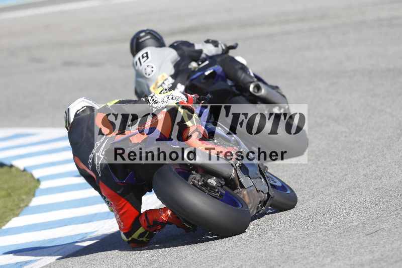/Archiv-2025/02 28.-31.01.2025 Moto Center Thun Jerez/rot-red/backside